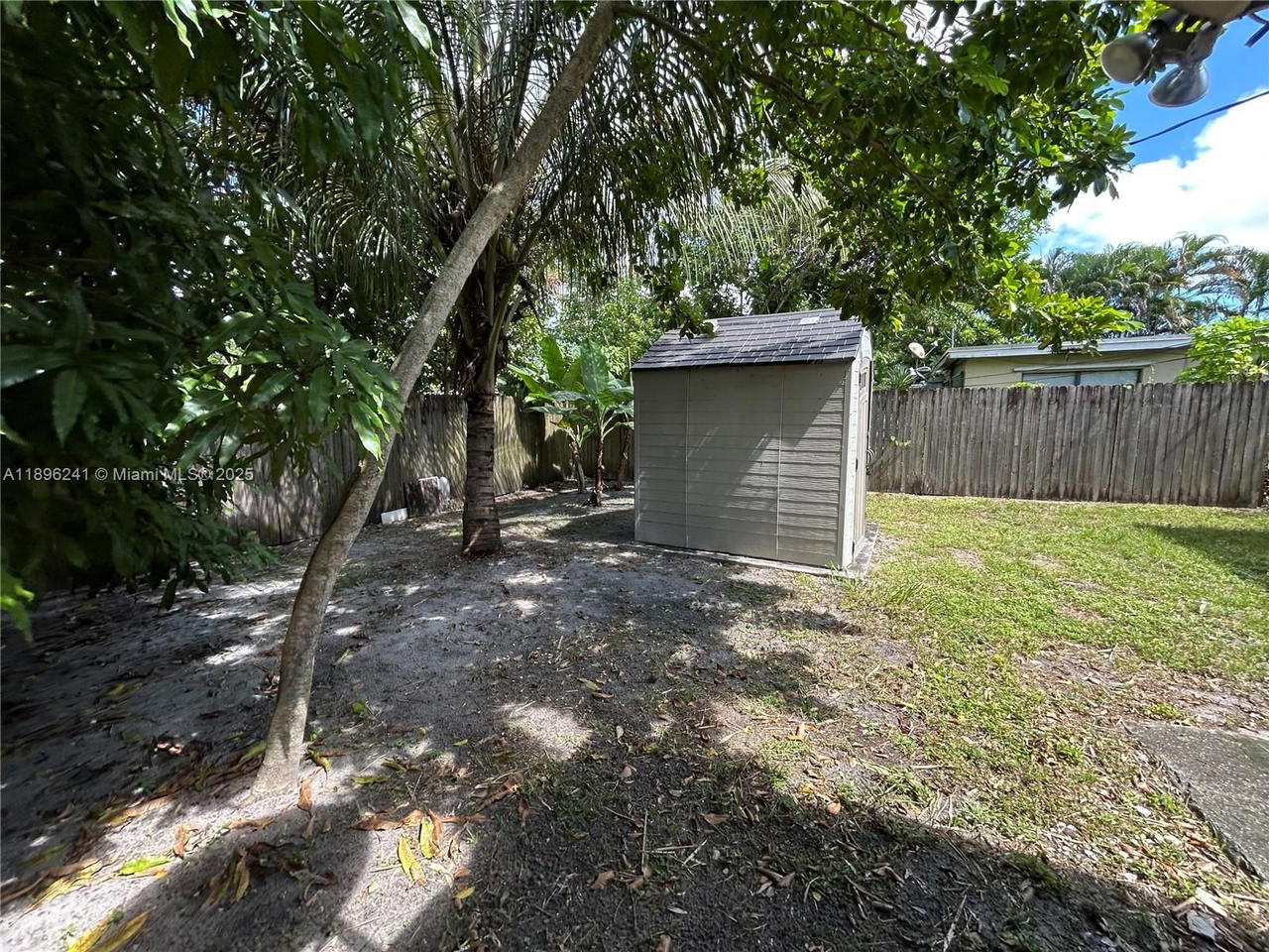 Real estate property located at 6121 Madison St, Broward, Breeze Haven, Hollywood, FL