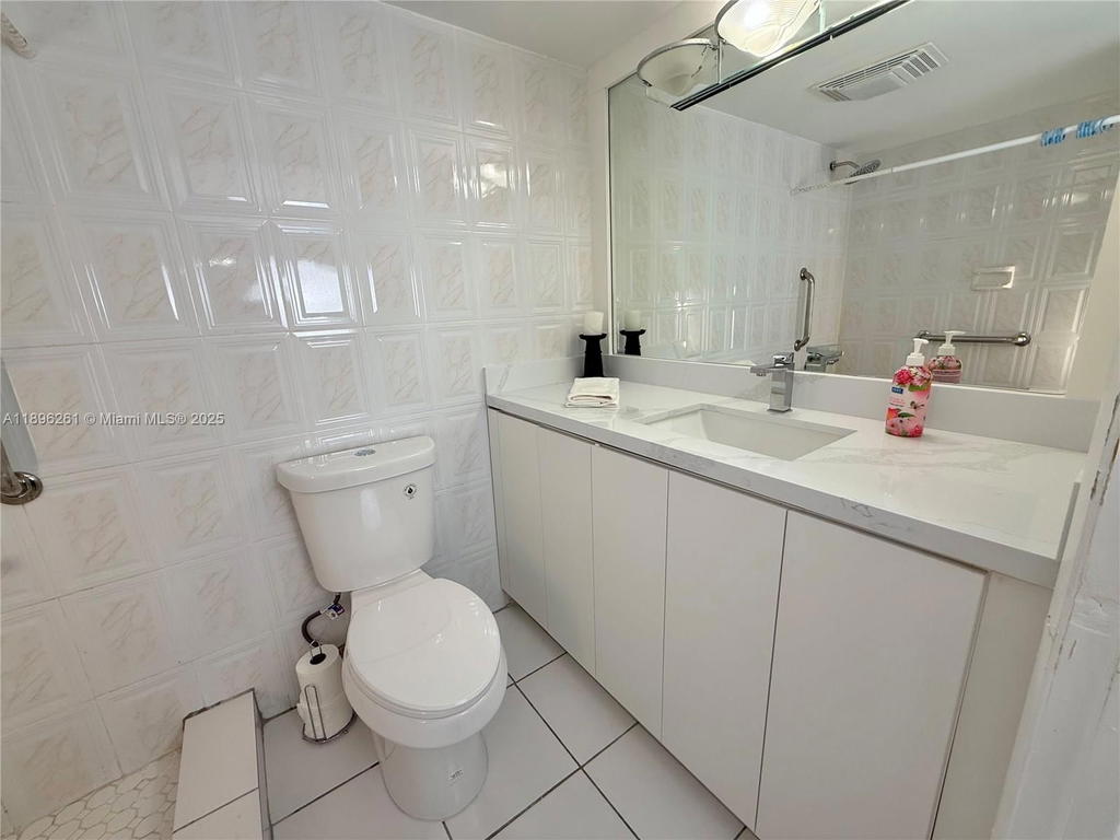 Real estate property located at 5900 127th Ave #3406, Miami-dade, Miller Gardens Condo, Miami, FL