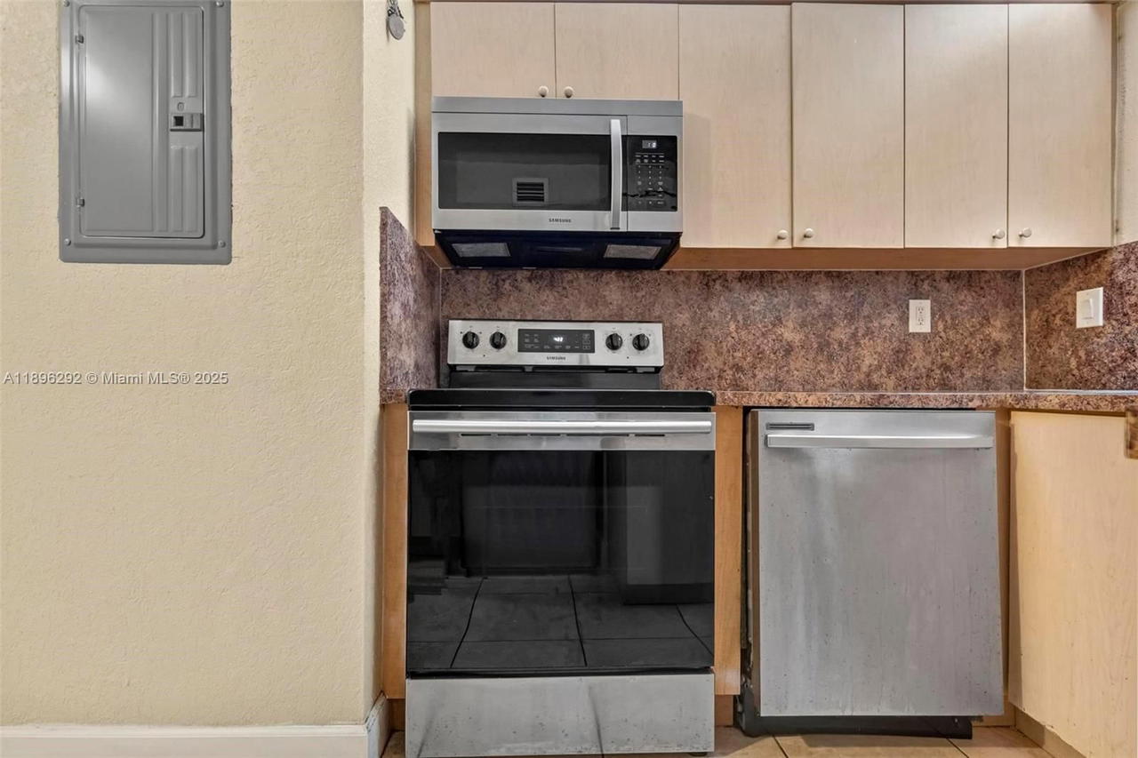 Real estate property located at 8860 Fontainebleau Blvd #304, Miami-dade, San Marco Condo, Miami, FL