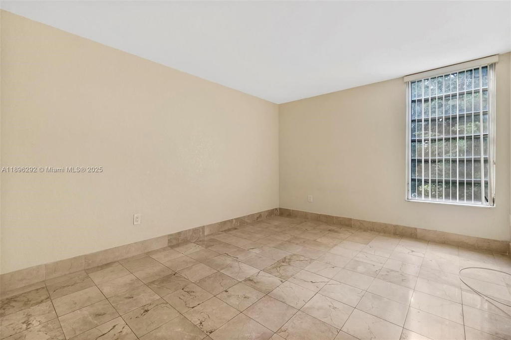Real estate property located at 8860 Fontainebleau Blvd #304, Miami-dade, San Marco Condo, Miami, FL
