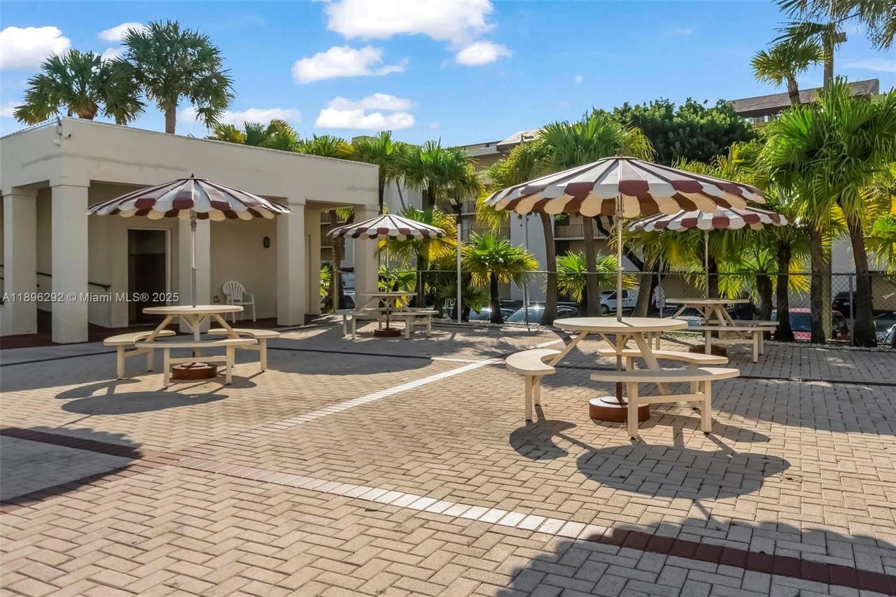 Real estate property located at 8860 Fontainebleau Blvd #304, Miami-dade, San Marco Condo, Miami, FL