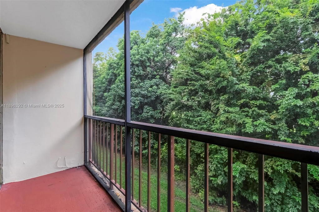 Real estate property located at 8860 Fontainebleau Blvd #304, Miami-dade, San Marco Condo, Miami, FL