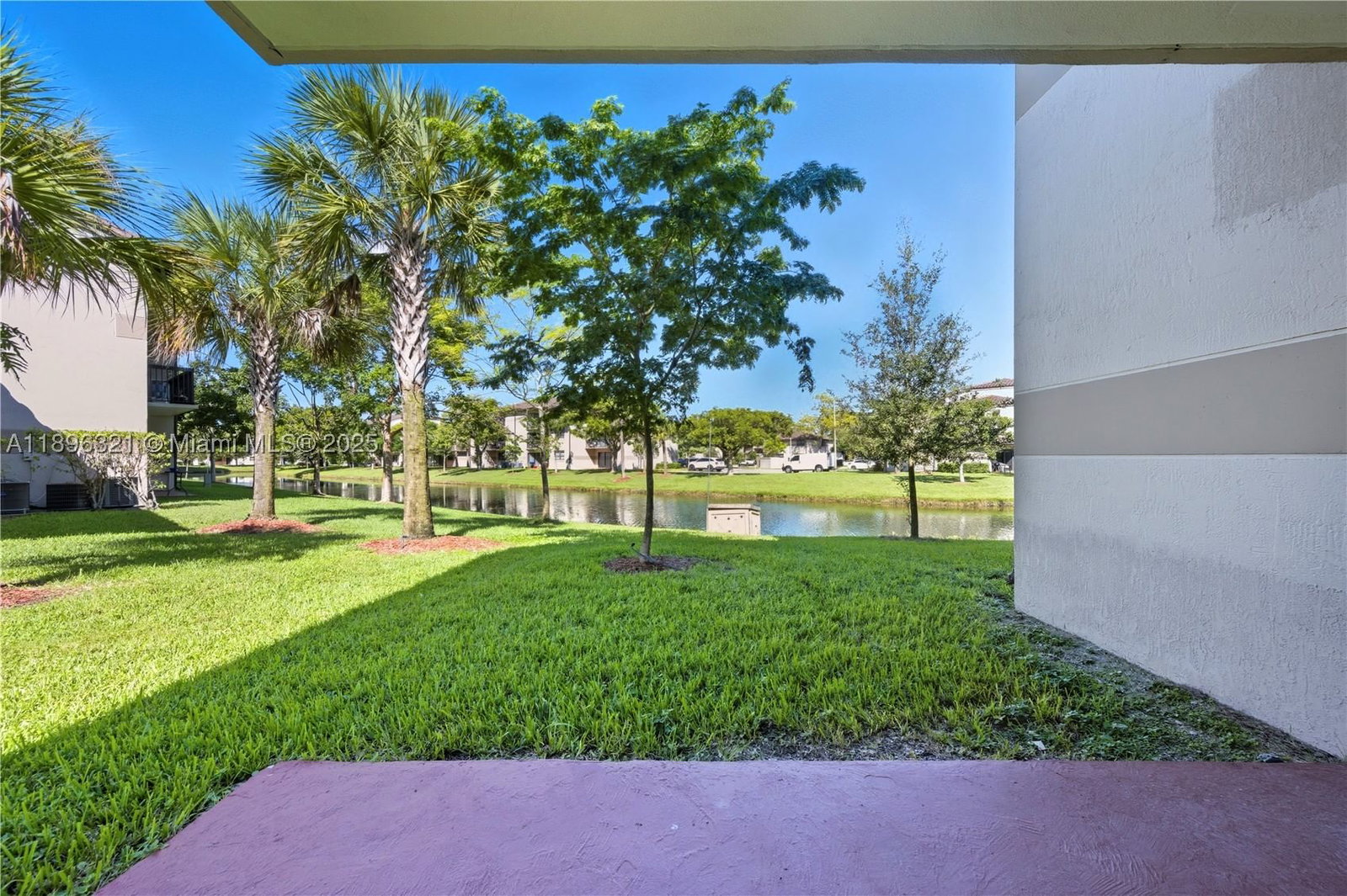 Real estate property located at 9877 Nob Hill Ct #9877, Broward, Villas De Venezia Condo, Sunrise, FL