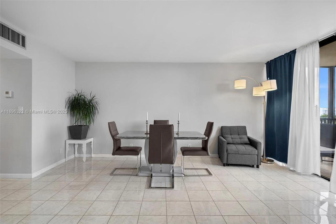 Real estate property located at 20379 Country Club Dr #731, Miami-dade, Coronado Condo- Tower Ii, Aventura, FL