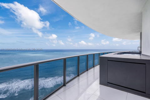 Real estate property located at 18555 Collins Ave #2805, Miami-dade, 18555 Collins Avenue Cond, Sunny Isles Beach, FL