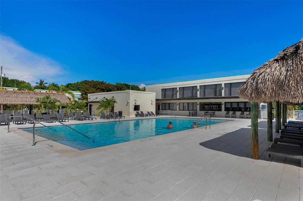 Real estate property located at 87200 Overseas Hwy H4, Monroe, Executive Bay Club, Islamorada, FL