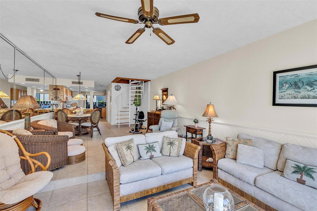 Real estate property located at 87200 Overseas Hwy H4, Monroe, Executive Bay Club, Islamorada, FL