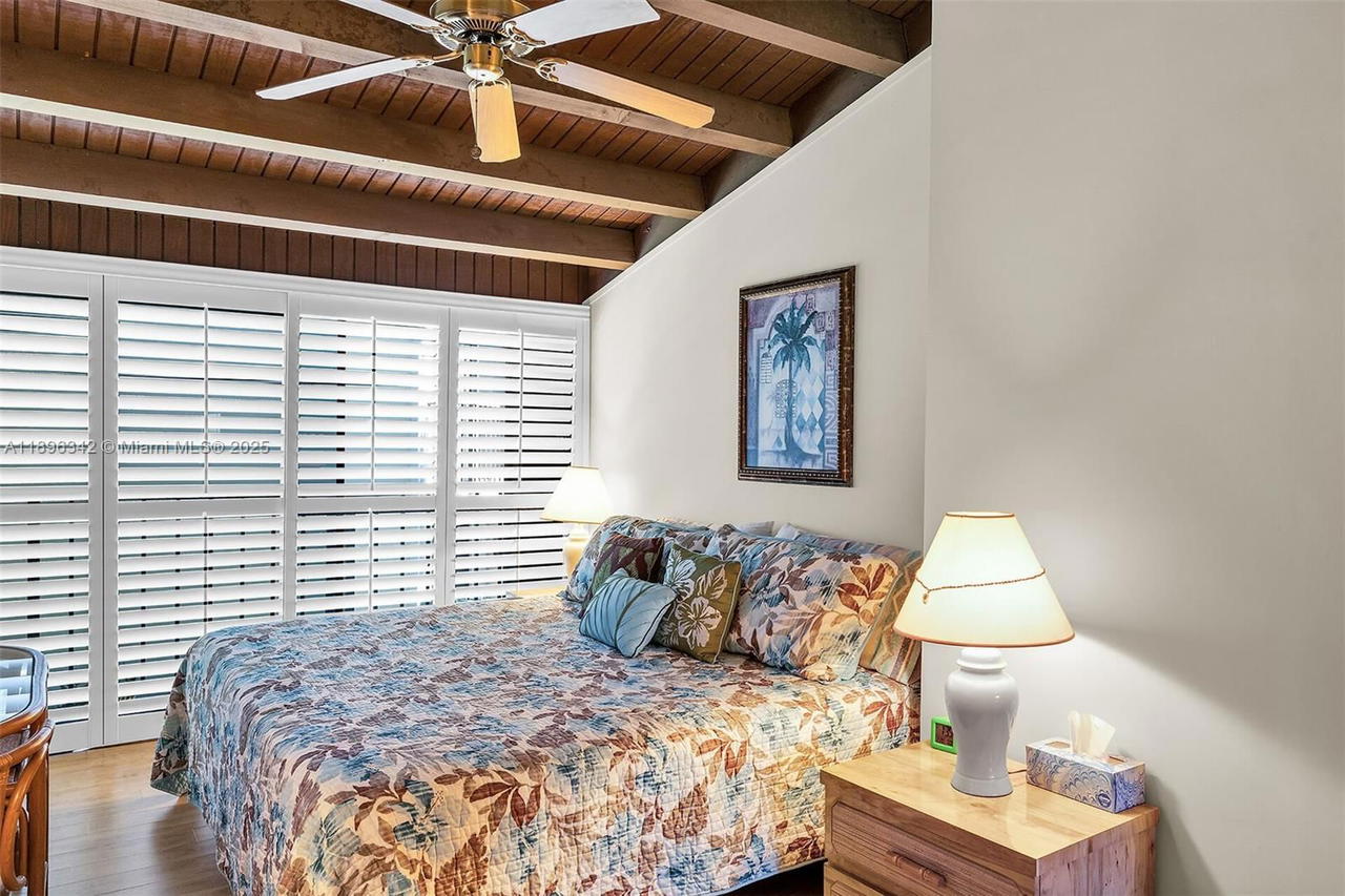 Real estate property located at 87200 Overseas Hwy H4, Monroe, Executive Bay Club, Islamorada, FL