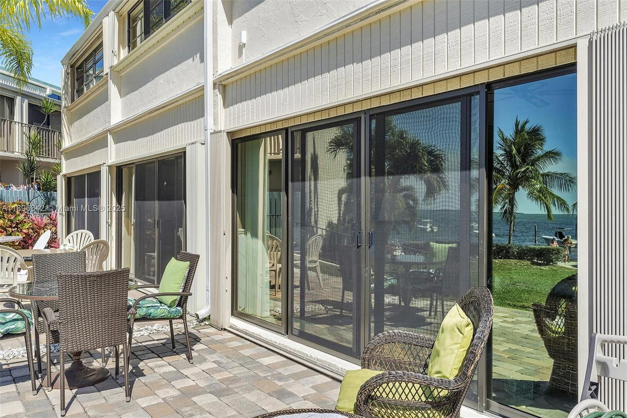 Real estate property located at 87200 Overseas Hwy H4, Monroe, Executive Bay Club, Islamorada, FL