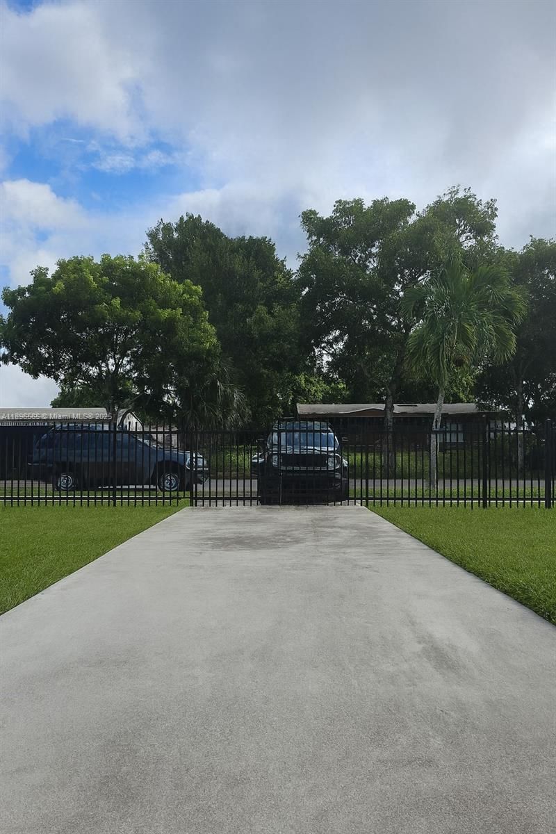 Real estate property located at 15770 17th Pl, Miami-dade, Bunche Park 1 Addn, Miami Gardens, FL