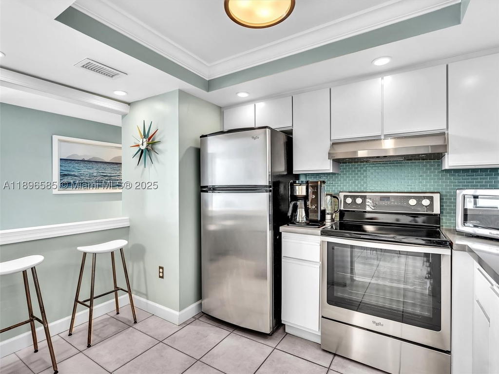 Real estate property located at 1775 Washington Ave #8B, Miami-dade, Parc Plaza Condo, Miami Beach, FL