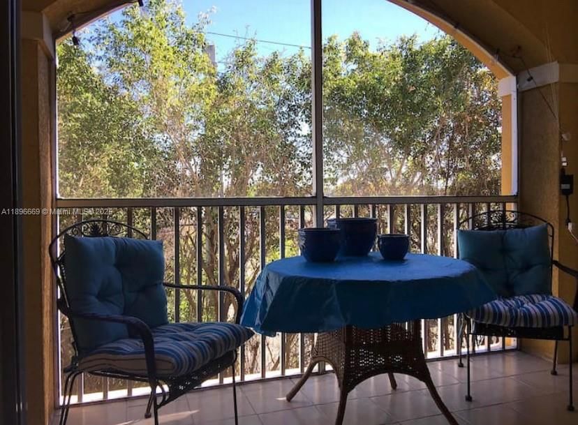 Real estate property located at 4122 Residence dr #120, Lee, The Residence, Fort Myers, FL