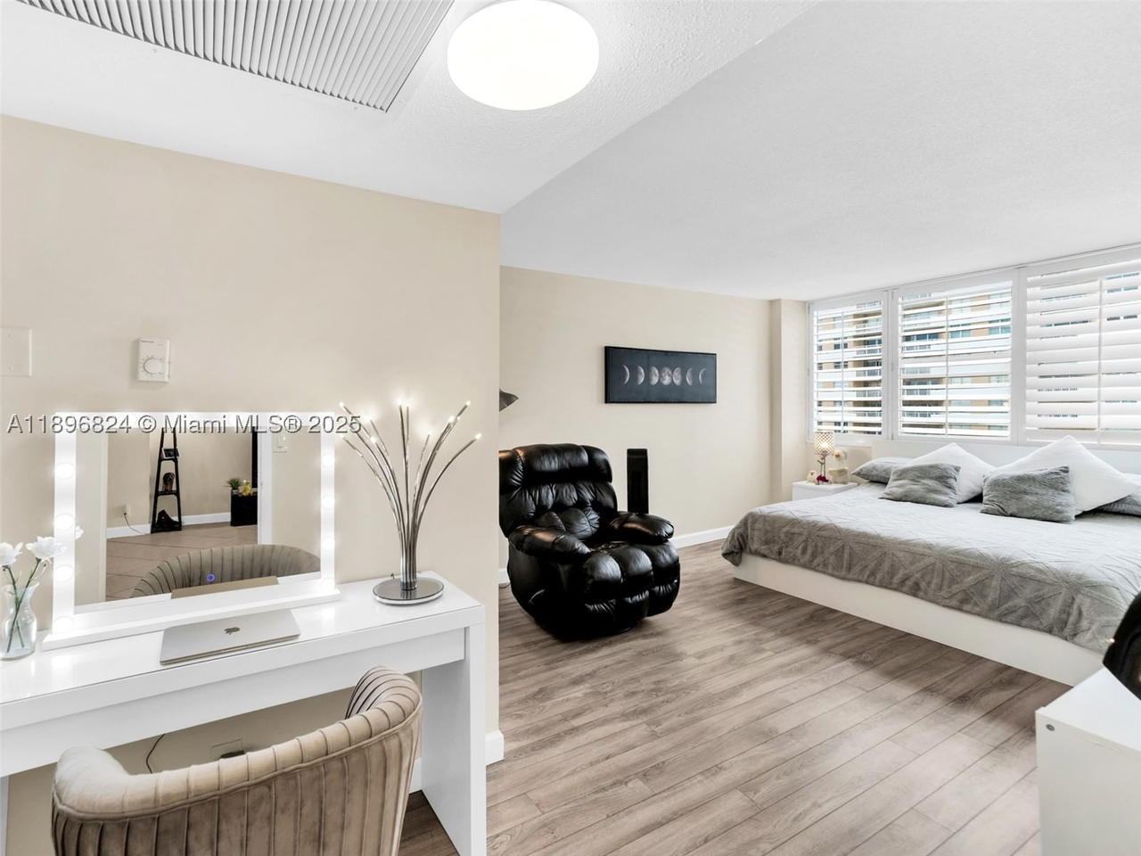 Real estate property located at , Broward, Parker Plaza Condo Estate, Hallandale Beach, FL