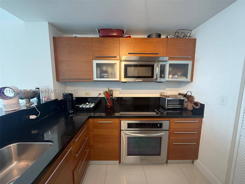 Real estate property located at 244 Biscayne Blvd #3708, Miami-dade, Vizcayne North Condo, Miami, FL