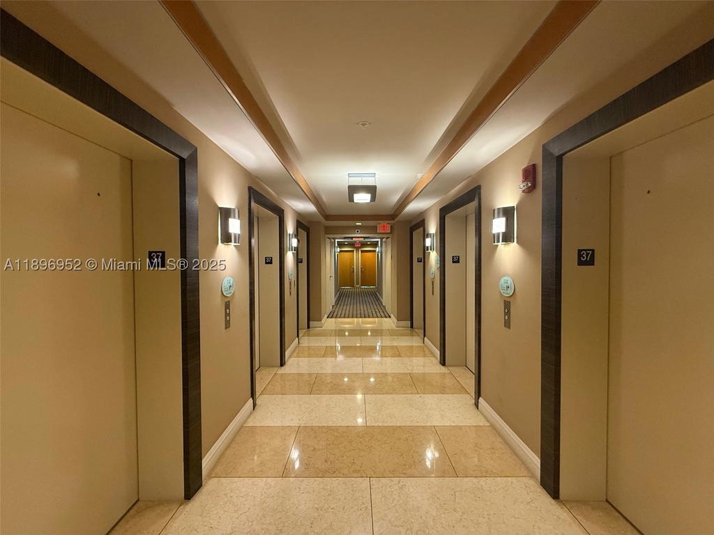 Real estate property located at 244 Biscayne Blvd #3708, Miami-dade, Vizcayne North Condo, Miami, FL