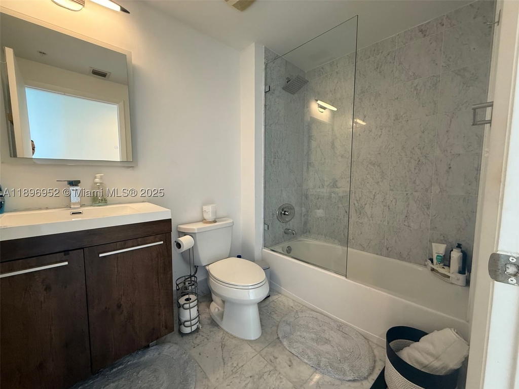 Real estate property located at 244 Biscayne Blvd #3708, Miami-dade, Vizcayne North Condo, Miami, FL