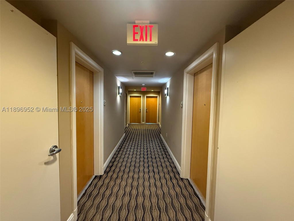 Real estate property located at 244 Biscayne Blvd #3708, Miami-dade, Vizcayne North Condo, Miami, FL