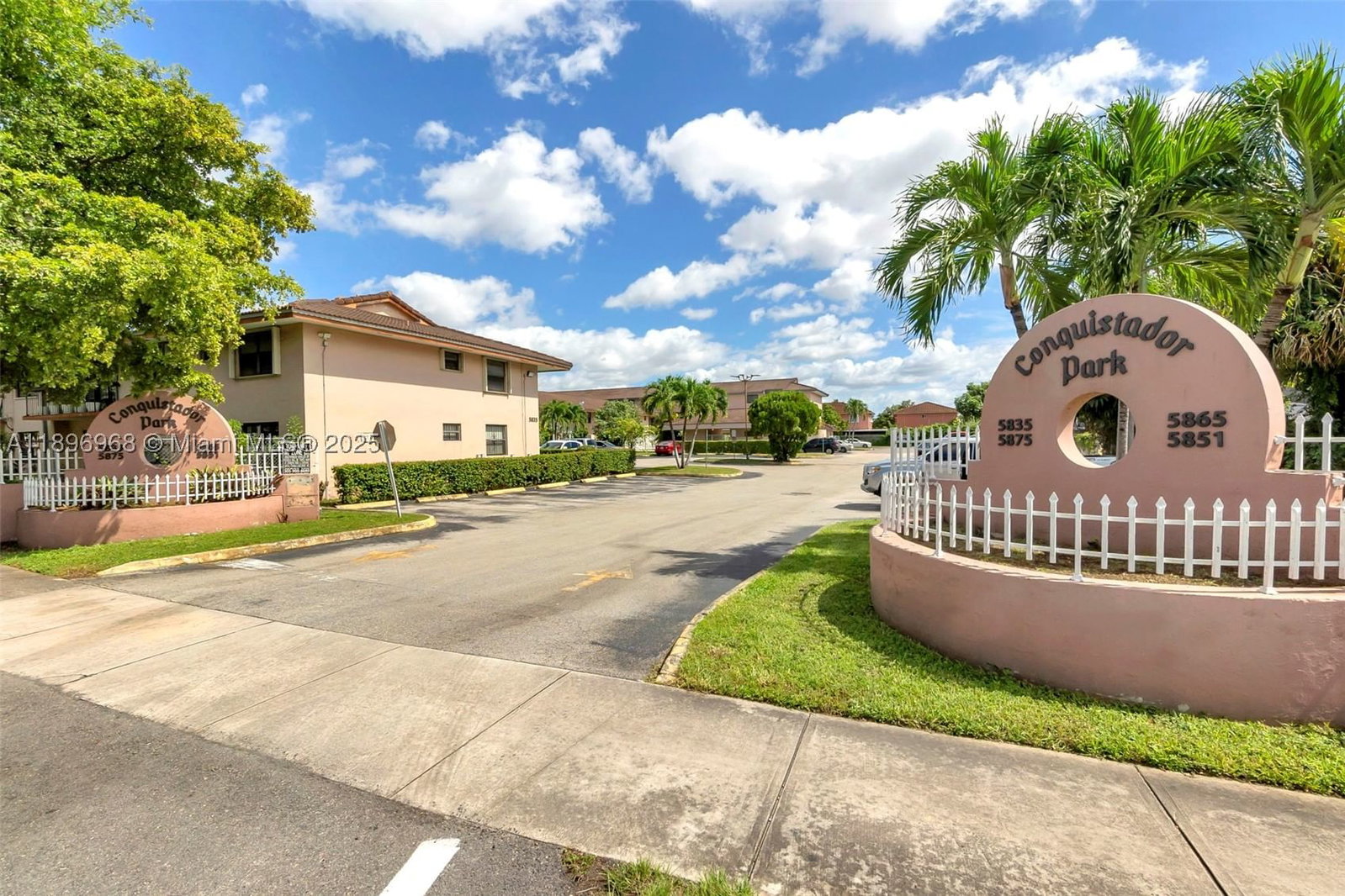 Real estate property located at 5851 20th Ave #412, Miami-dade, Conquistador Park Condo, Hialeah, FL