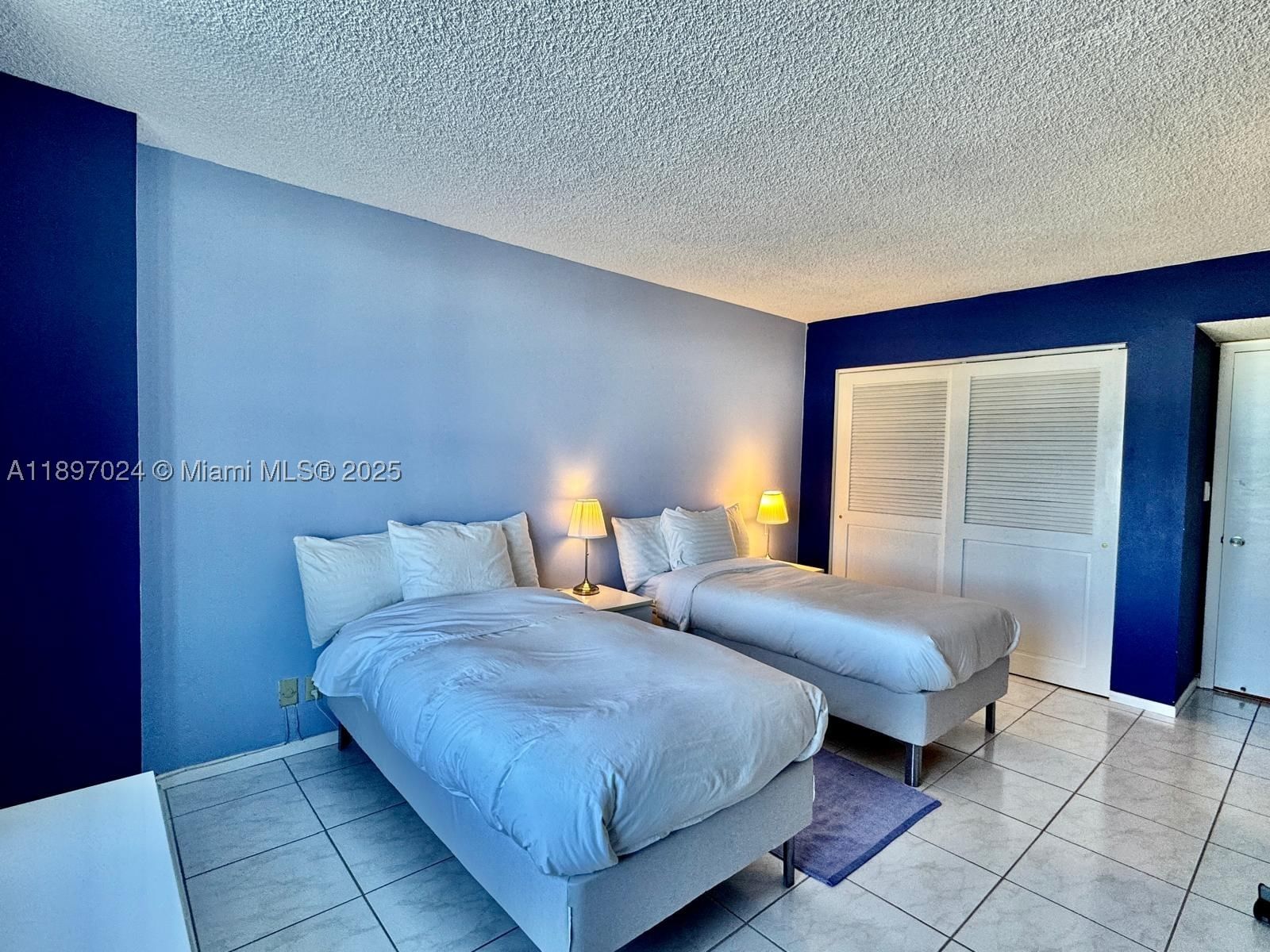 Real estate property located at 3800 Ocean Dr #604, Broward, Hallmark Of Hollywood Con, Hollywood, FL