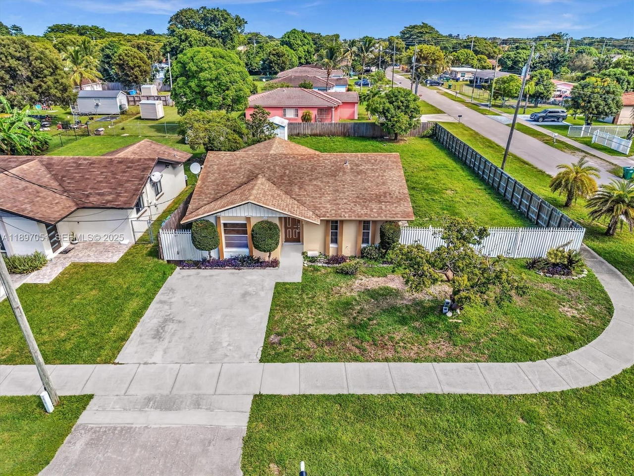 Real estate property located at 17995 105th Ave, Miami-dade, West Perrine, Miami, FL