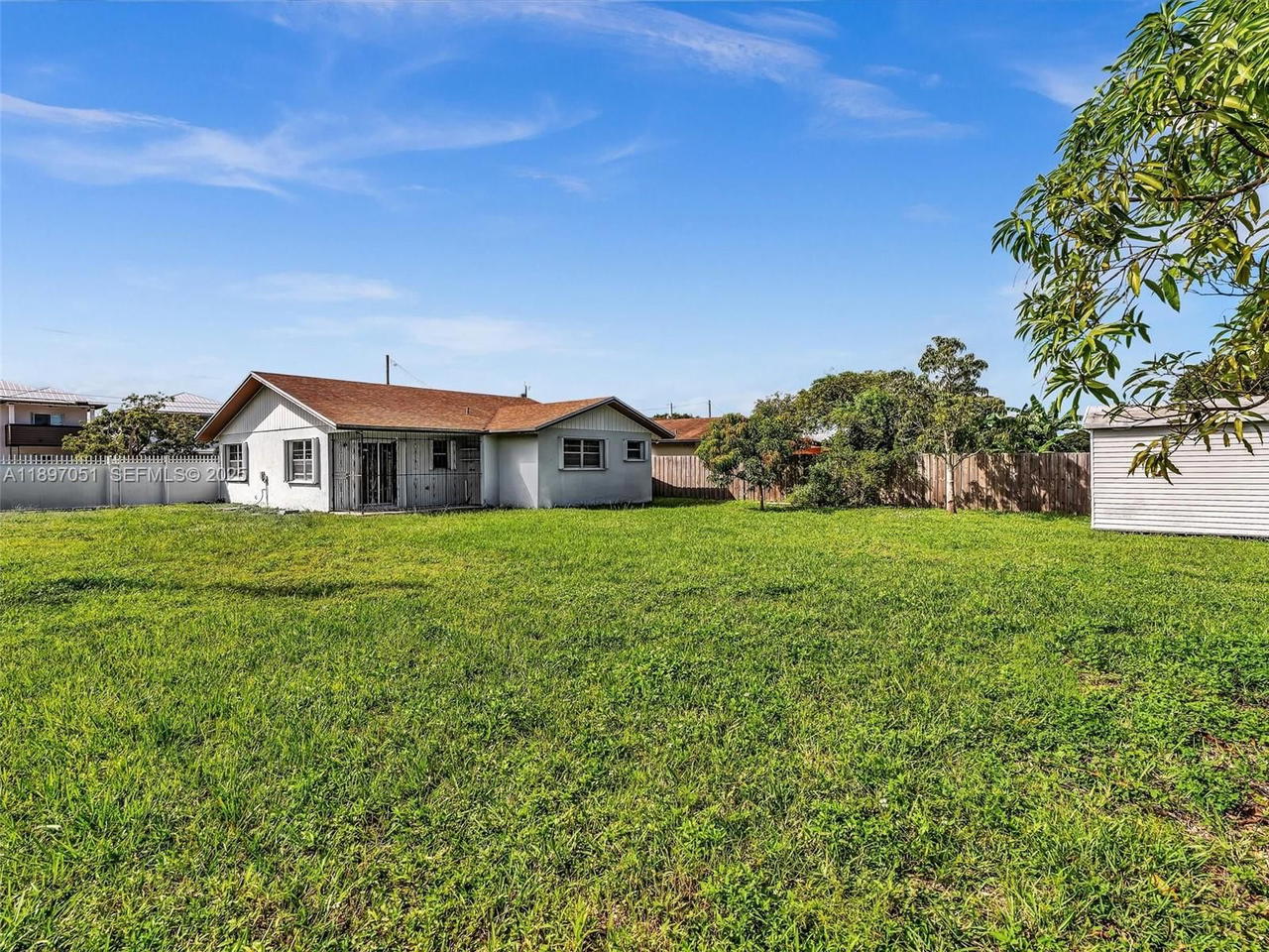 Real estate property located at 17995 105th Ave, Miami-dade, West Perrine, Miami, FL
