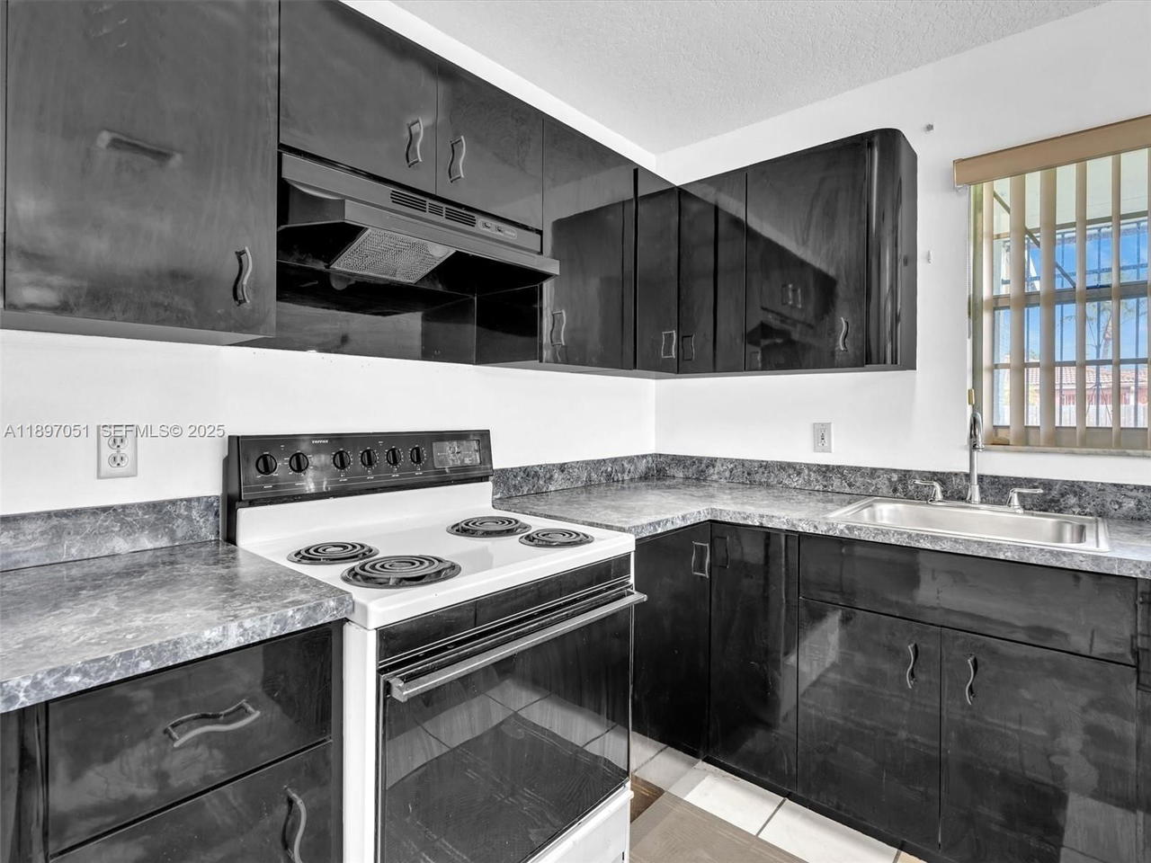 Real estate property located at 17995 105th Ave, Miami-dade, West Perrine, Miami, FL