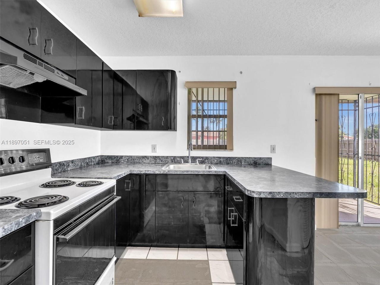 Real estate property located at 17995 105th Ave, Miami-dade, West Perrine, Miami, FL