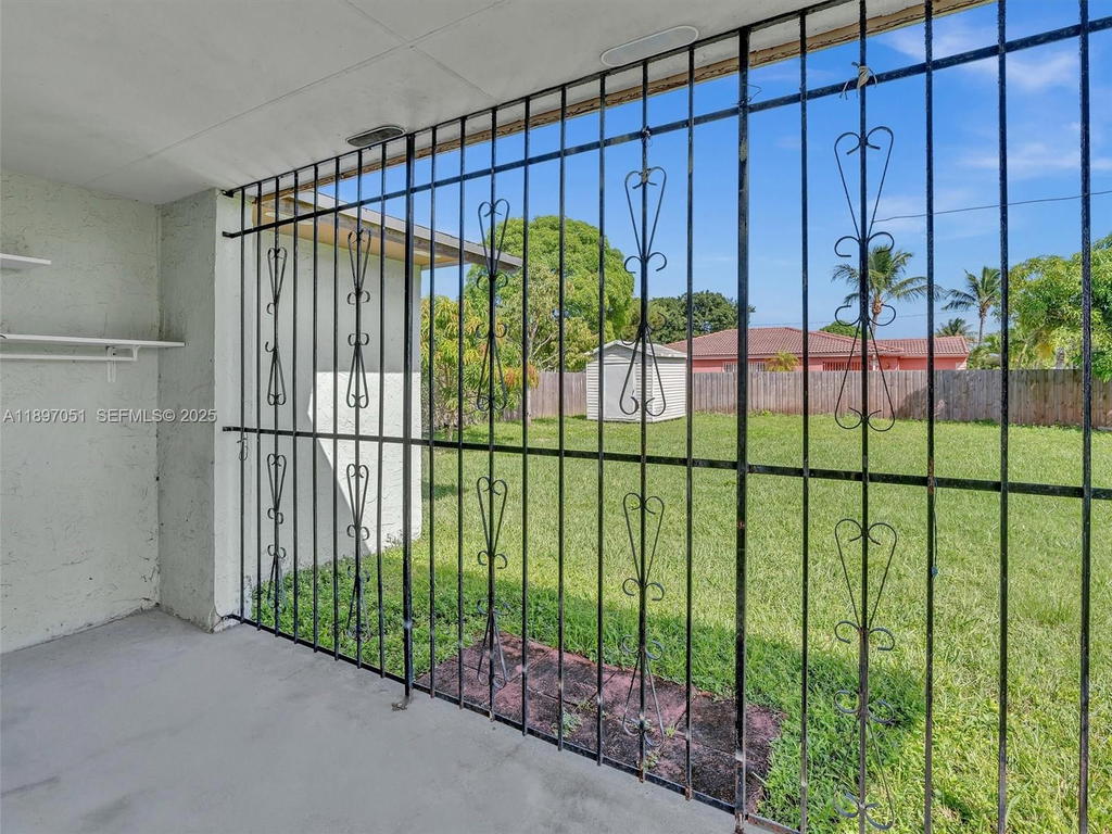 Real estate property located at 17995 105th Ave, Miami-dade, West Perrine, Miami, FL