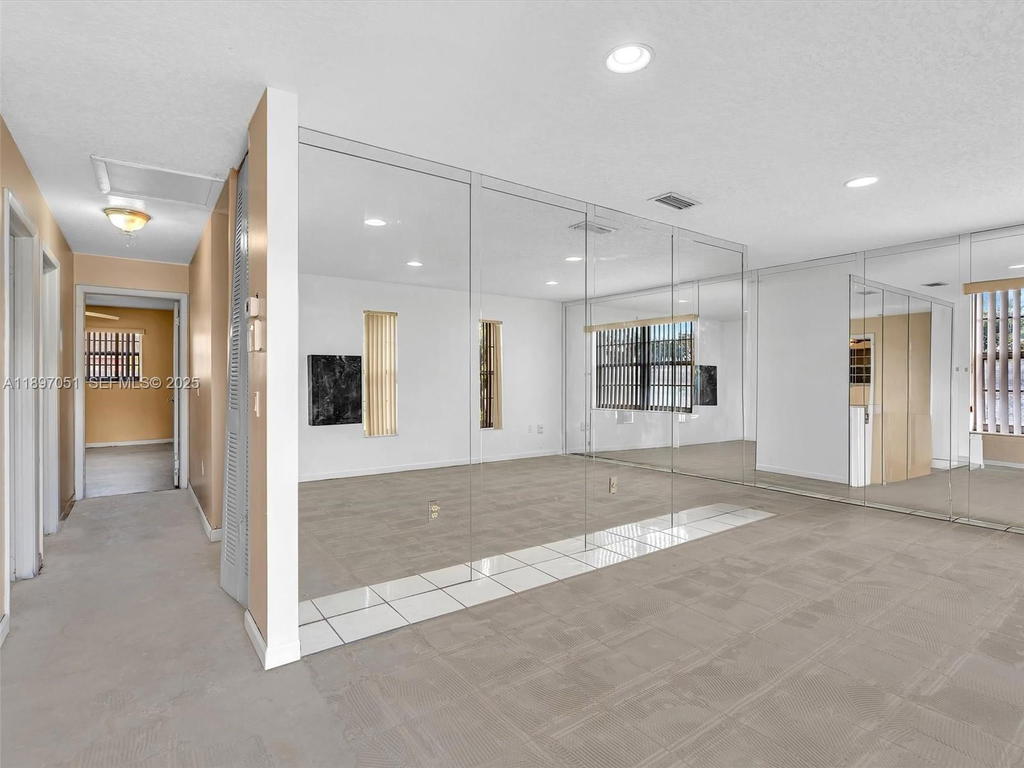 Real estate property located at 17995 105th Ave, Miami-dade, West Perrine, Miami, FL