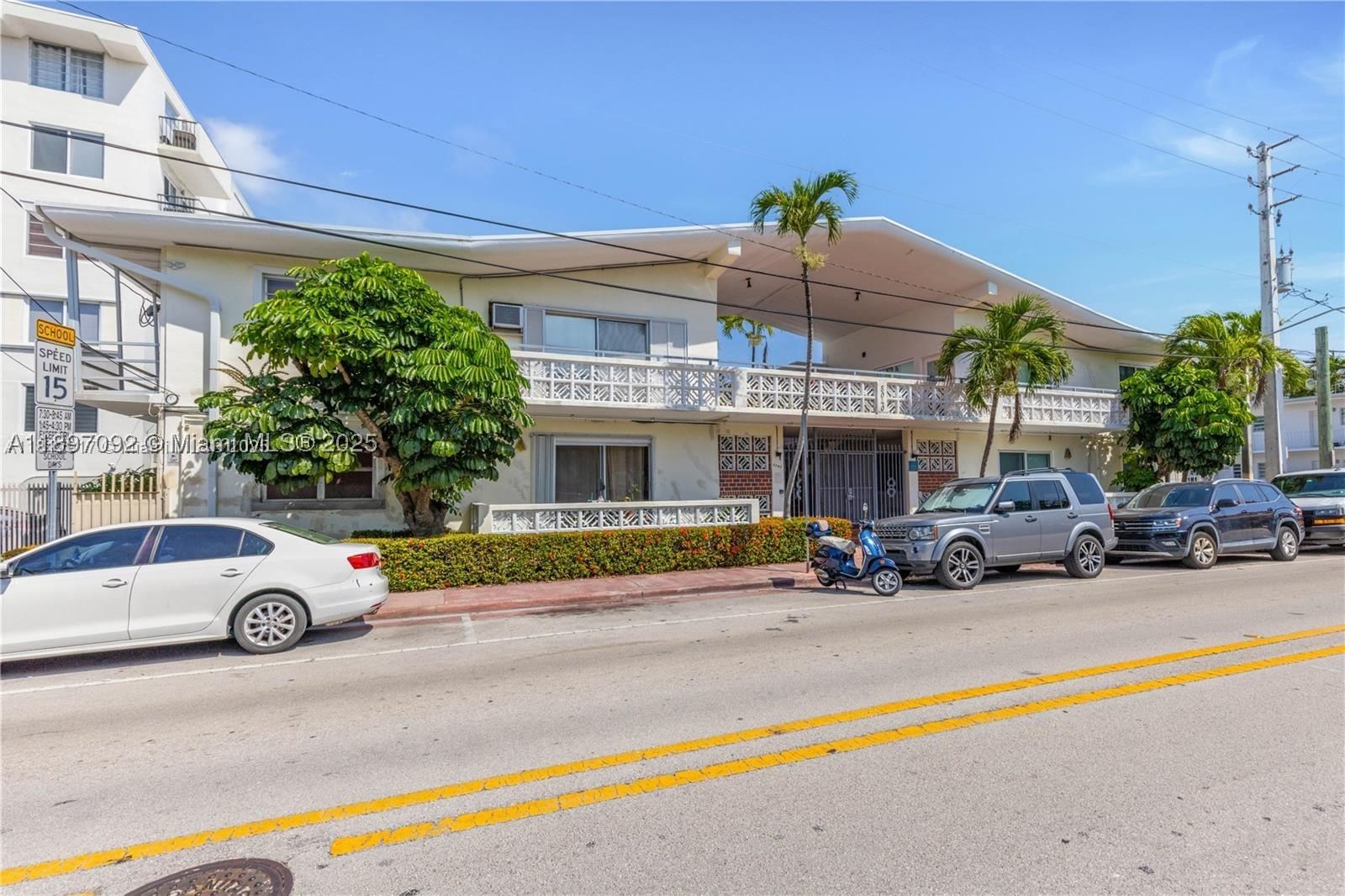 Real estate property located at 8040 Tatum Waterway Dr #7, Miami-dade, Creek Club # 3 Condo, Miami Beach, FL