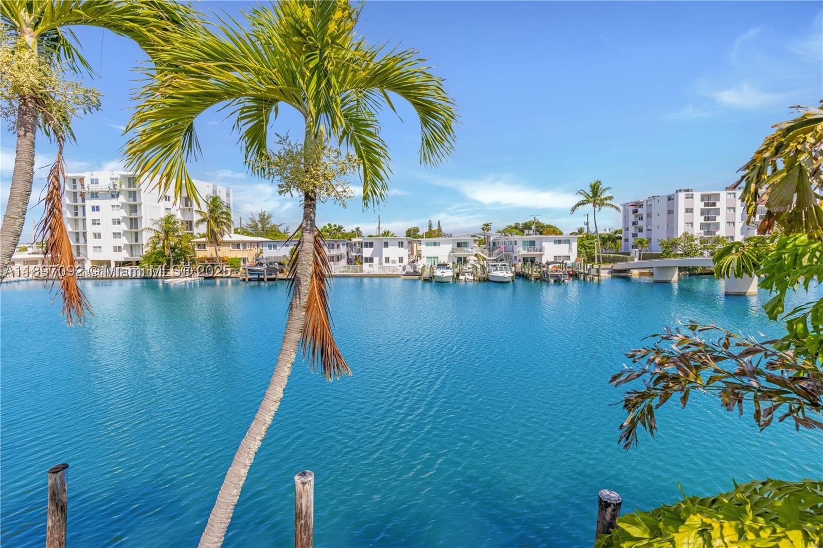 Real estate property located at 8040 Tatum Waterway Dr #7, Miami-dade, Creek Club # 3 Condo, Miami Beach, FL