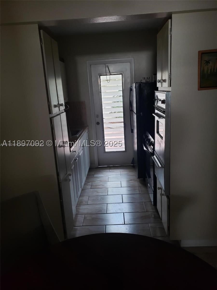 Real estate property located at 8040 Tatum Waterway Dr #7, Miami-dade, Creek Club # 3 Condo, Miami Beach, FL