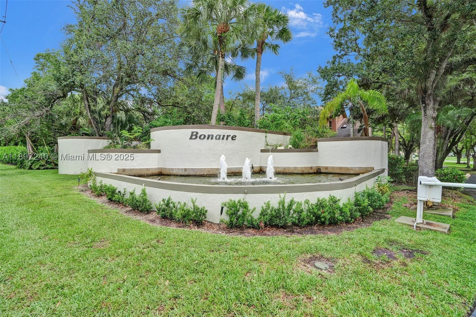 Real estate property located at 7780 79th Ave F6, Broward, Bonaire Village At Woodmo, Tamarac, FL