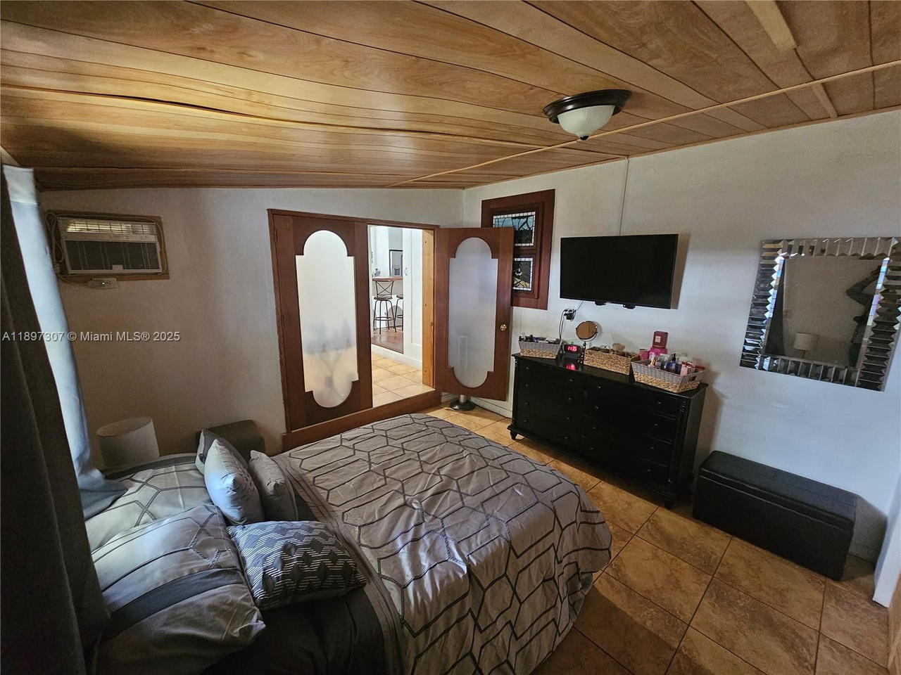 Real estate property located at 1020 33rd Ave, Miami-dade, Tamiami Pines, Miami, FL