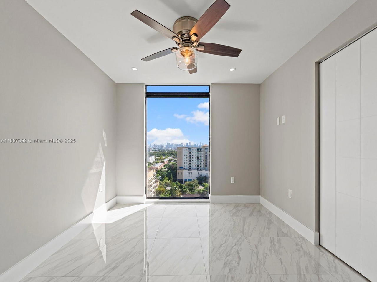 Real estate property located at 911 Ponce De Leon Blvd #1601, Miami-dade, Gables Park Tower Condo, Coral Gables, FL