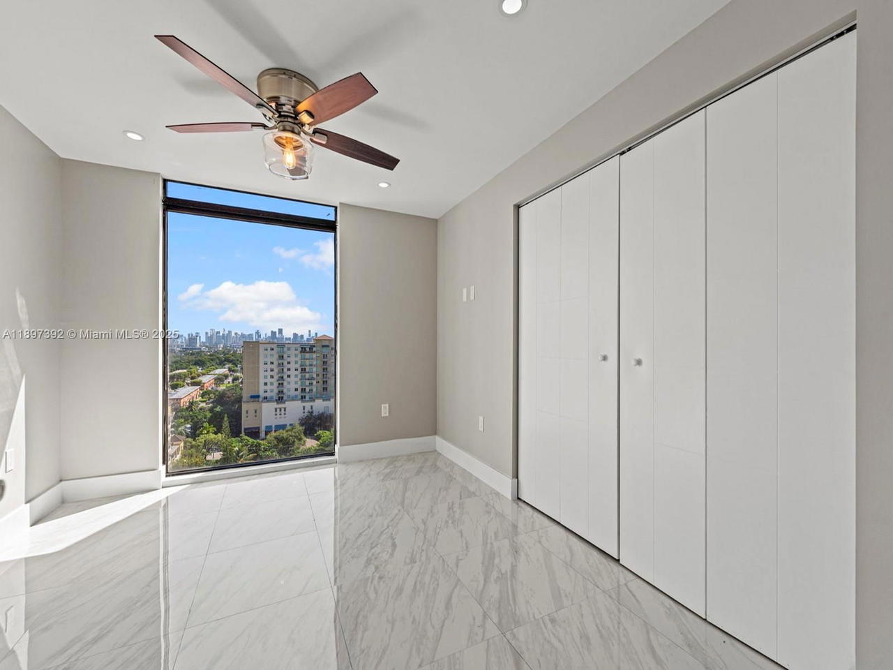 Real estate property located at 911 Ponce De Leon Blvd #1601, Miami-dade, Gables Park Tower Condo, Coral Gables, FL