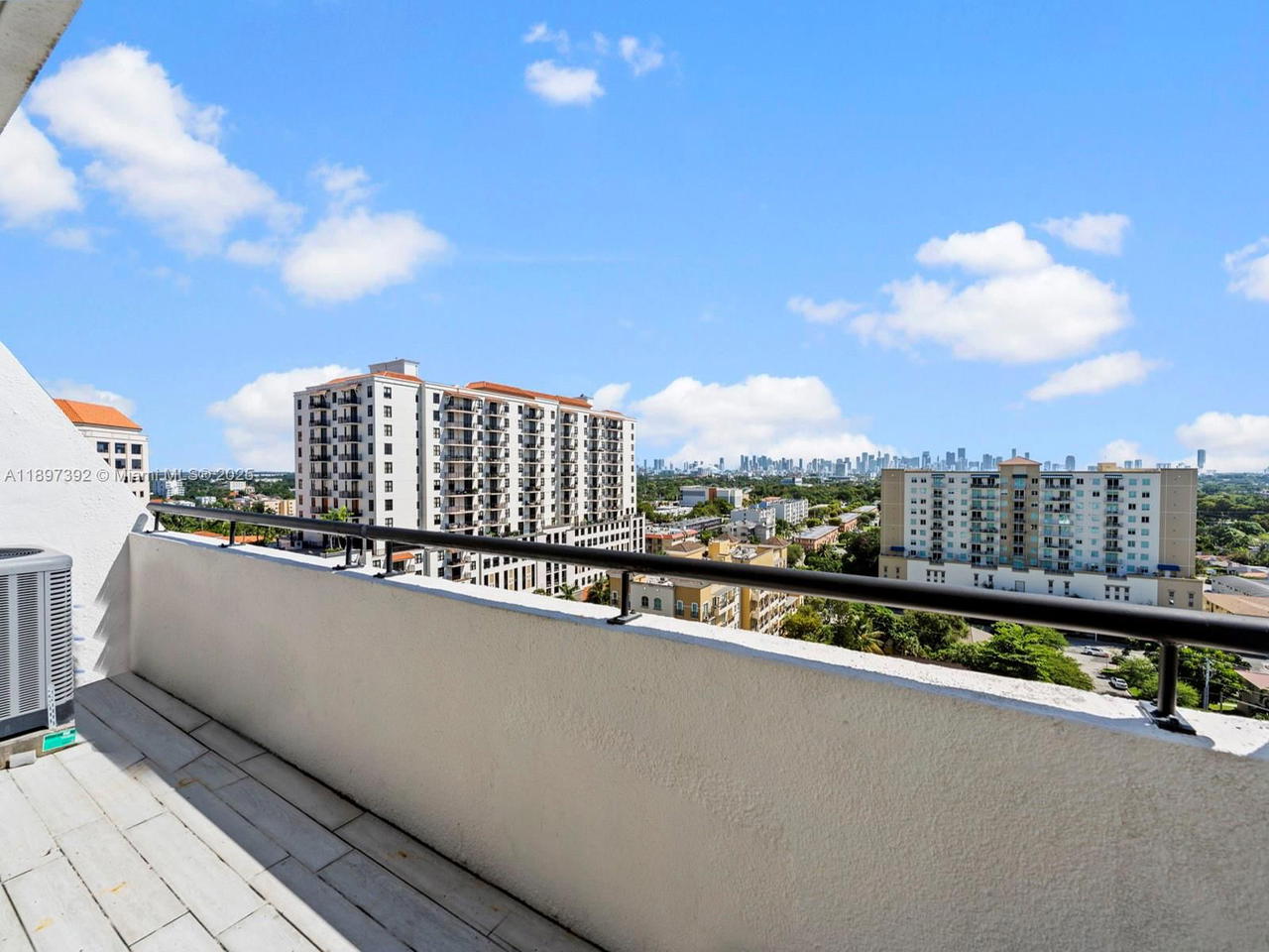 Real estate property located at 911 Ponce De Leon Blvd #1601, Miami-dade, Gables Park Tower Condo, Coral Gables, FL