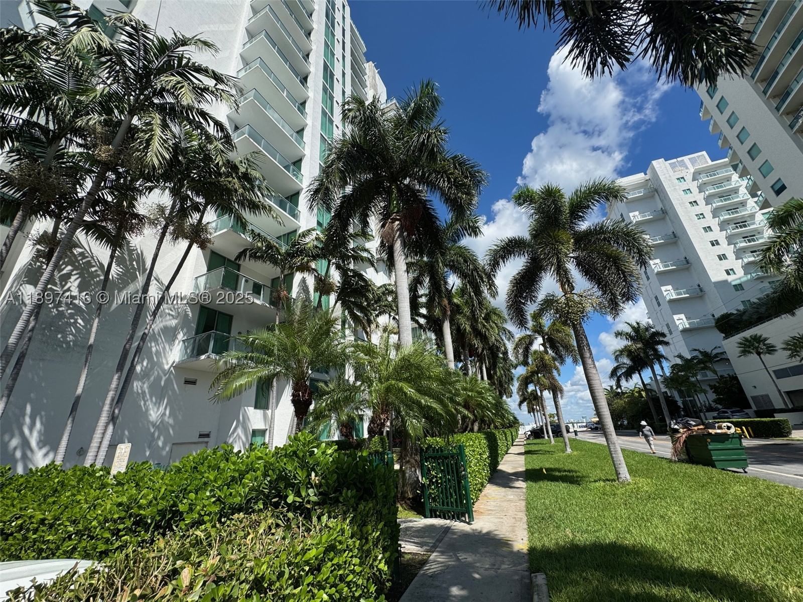 Real estate property located at 7928 East Dr #1202, Miami-dade, Eloquence On The Bay Cond, North Bay Village, FL