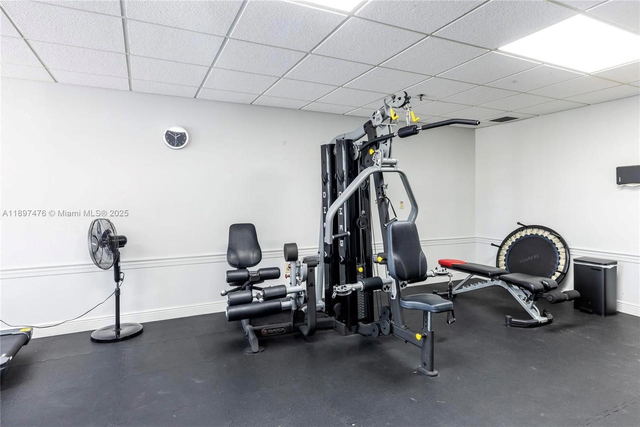 Real estate property located at 3200 Collins Ave #8-4, Miami-dade, Portugal Towers Condo, Miami Beach, FL