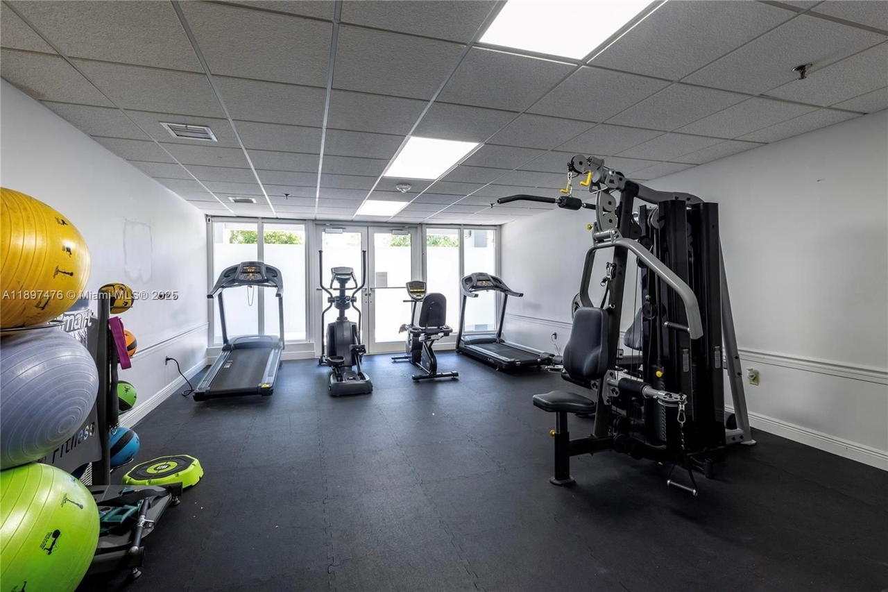 Real estate property located at 3200 Collins Ave #8-4, Miami-dade, Portugal Towers Condo, Miami Beach, FL