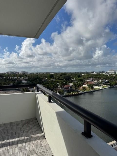 Real estate property located at 3200 Collins Ave #8-4, Miami-dade, Portugal Towers Condo, Miami Beach, FL