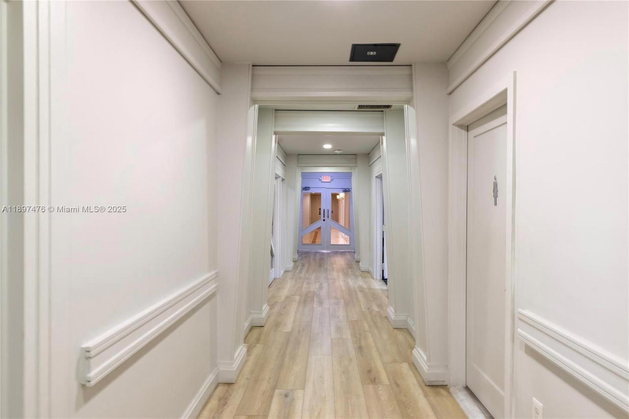 Real estate property located at 3200 Collins Ave #8-4, Miami-dade, Portugal Towers Condo, Miami Beach, FL