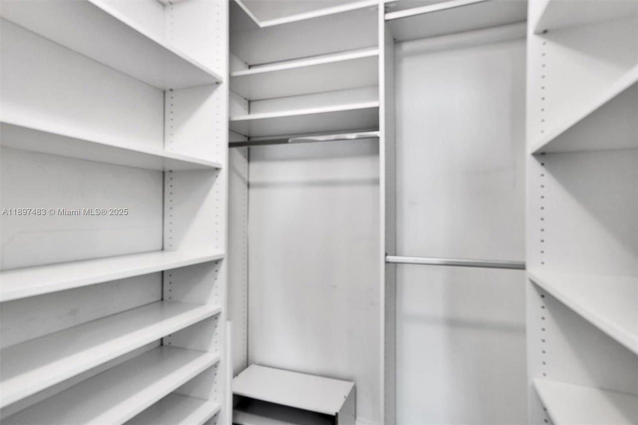 Real estate property located at 79 12th St PH3804, Miami-dade, The Axis On Brickell Cond, Miami, FL