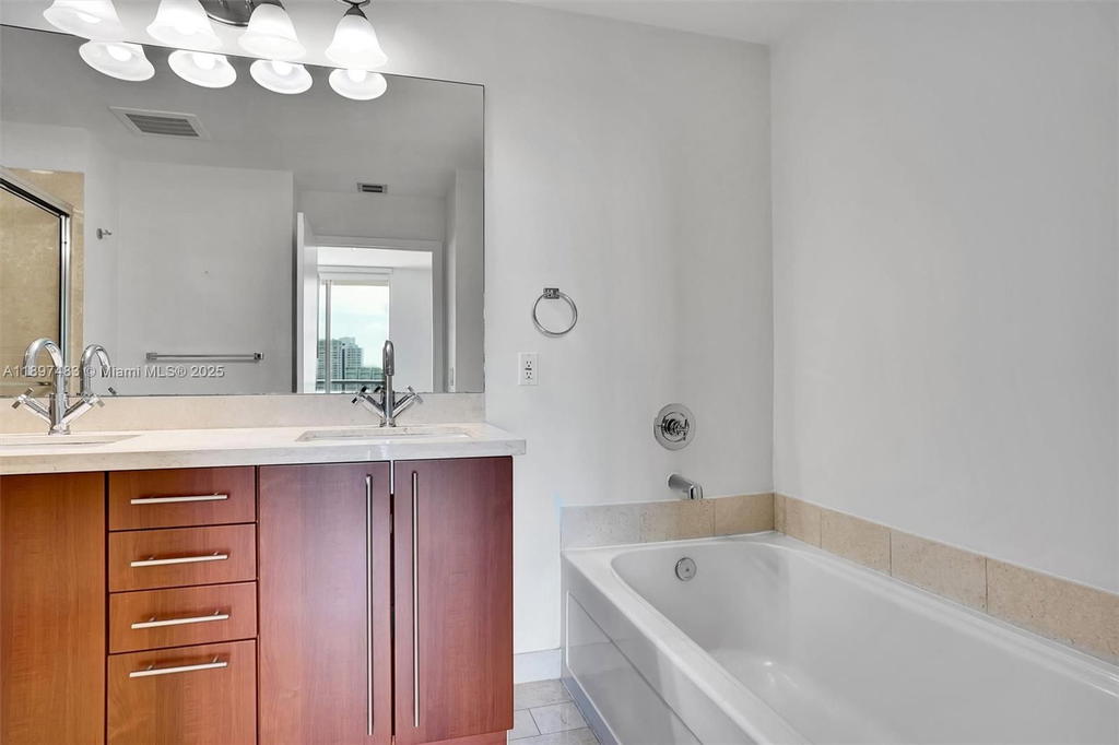 Real estate property located at 79 12th St PH3804, Miami-dade, The Axis On Brickell Cond, Miami, FL