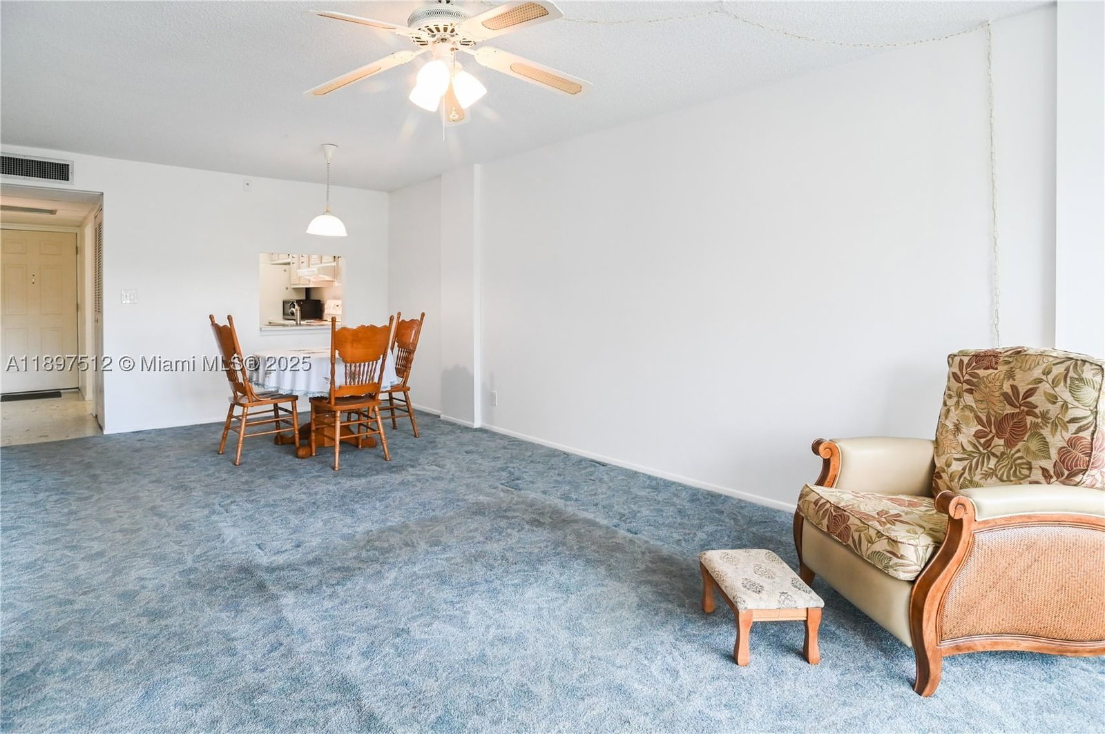 Real estate property located at 110 Royal Park Dr #2H, Broward, Royal Park Condo, Oakland Park, FL