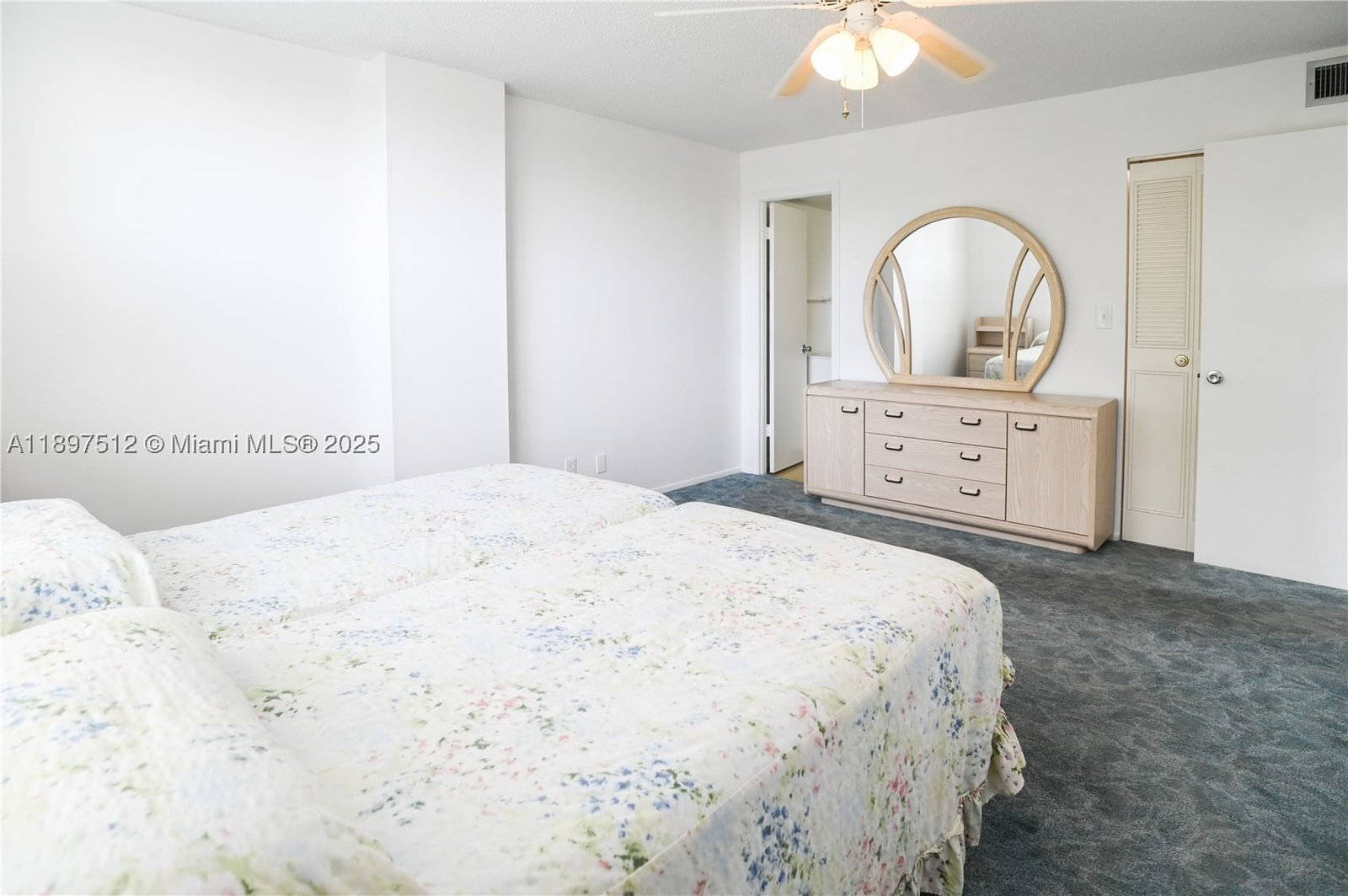 Real estate property located at 110 Royal Park Dr #2H, Broward, Royal Park Condo, Oakland Park, FL