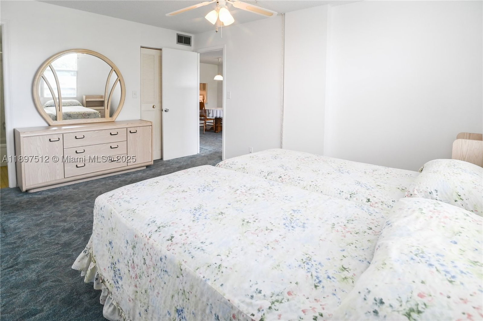 Real estate property located at 110 Royal Park Dr #2H, Broward, Royal Park Condo, Oakland Park, FL
