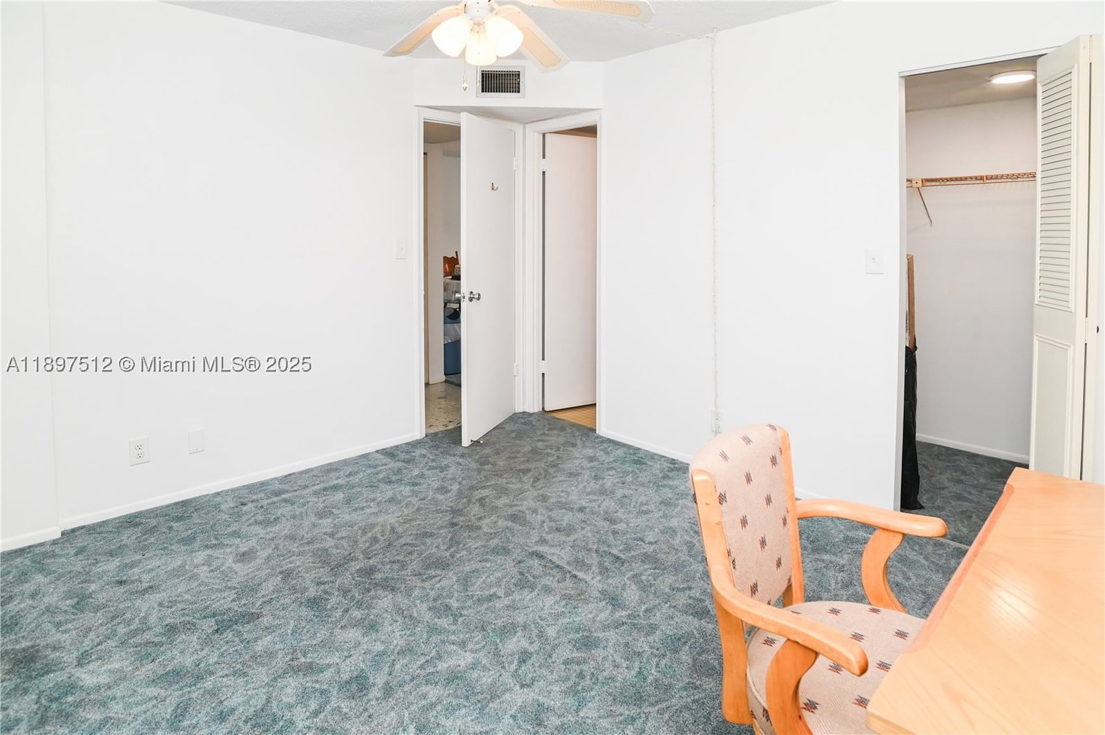 Real estate property located at 110 Royal Park Dr #2H, Broward, Royal Park Condo, Oakland Park, FL