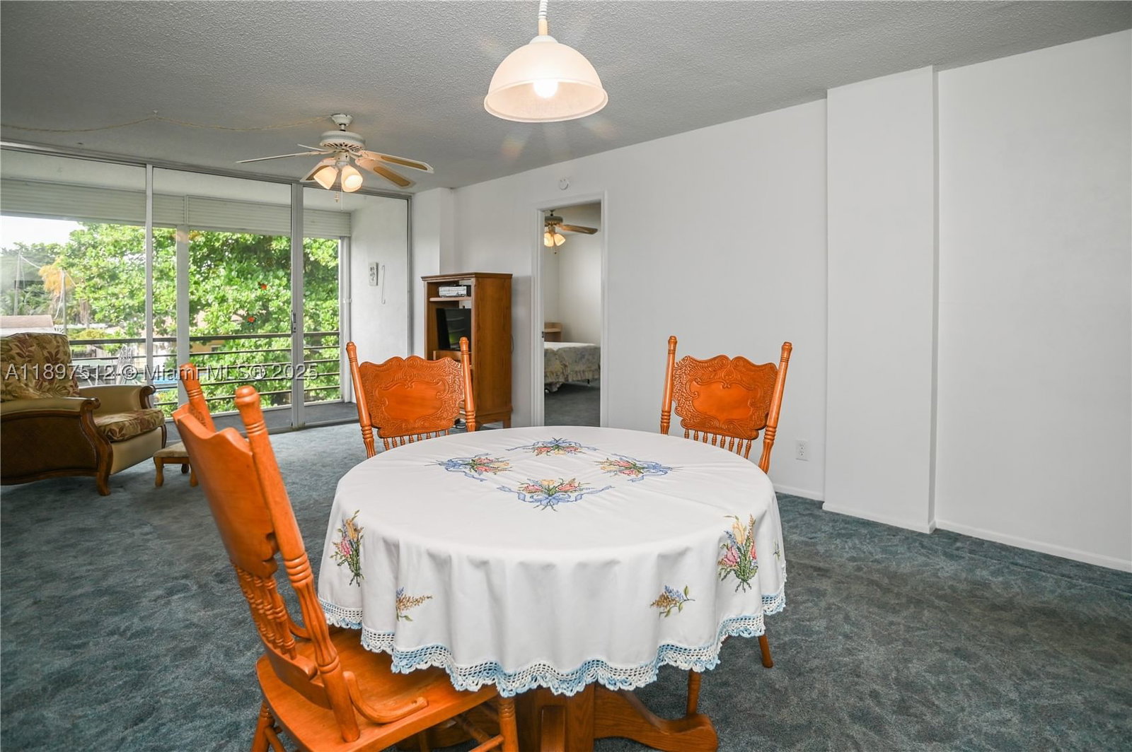 Real estate property located at 110 Royal Park Dr #2H, Broward, Royal Park Condo, Oakland Park, FL