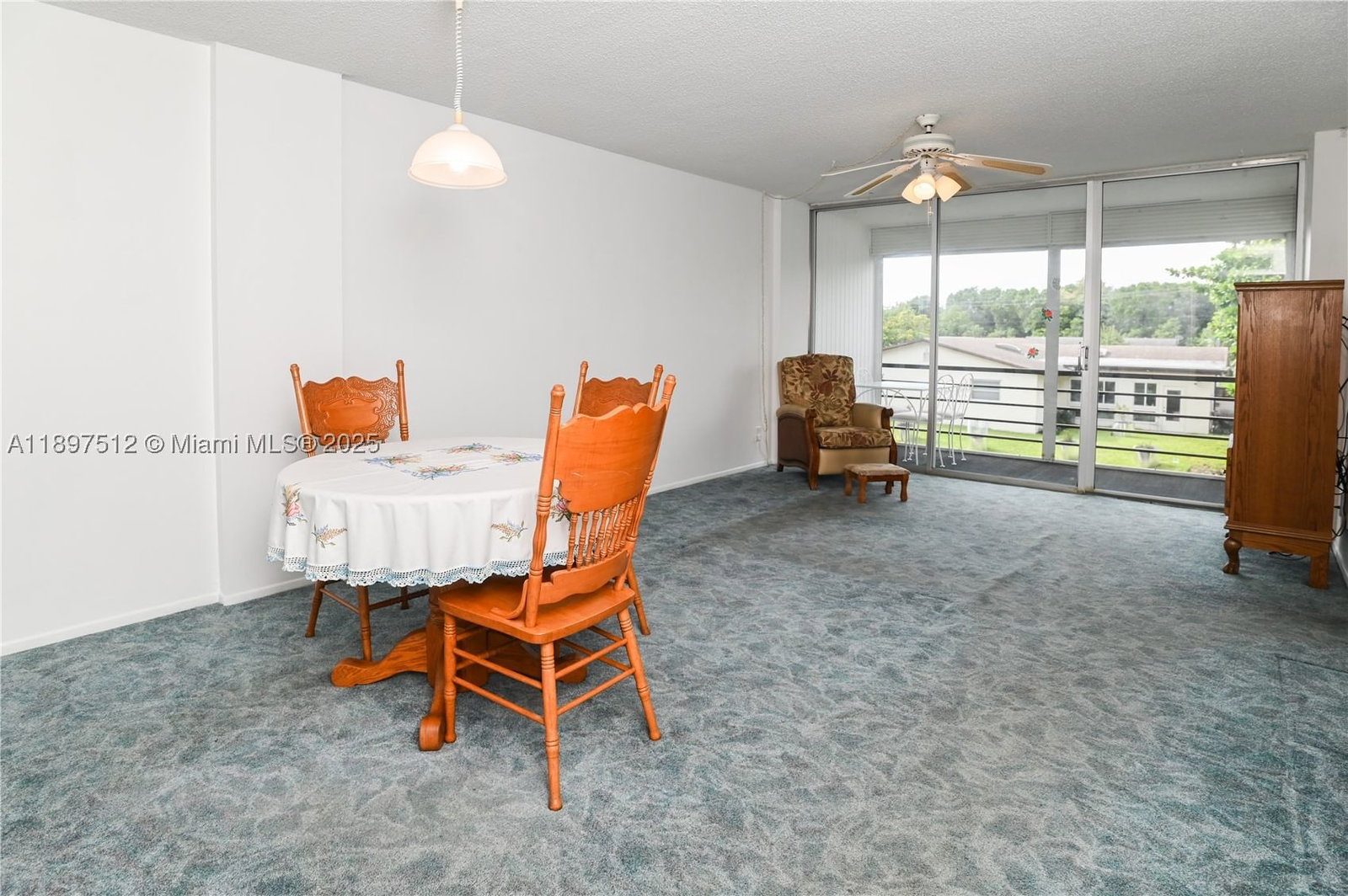 Real estate property located at 110 Royal Park Dr #2H, Broward, Royal Park Condo, Oakland Park, FL